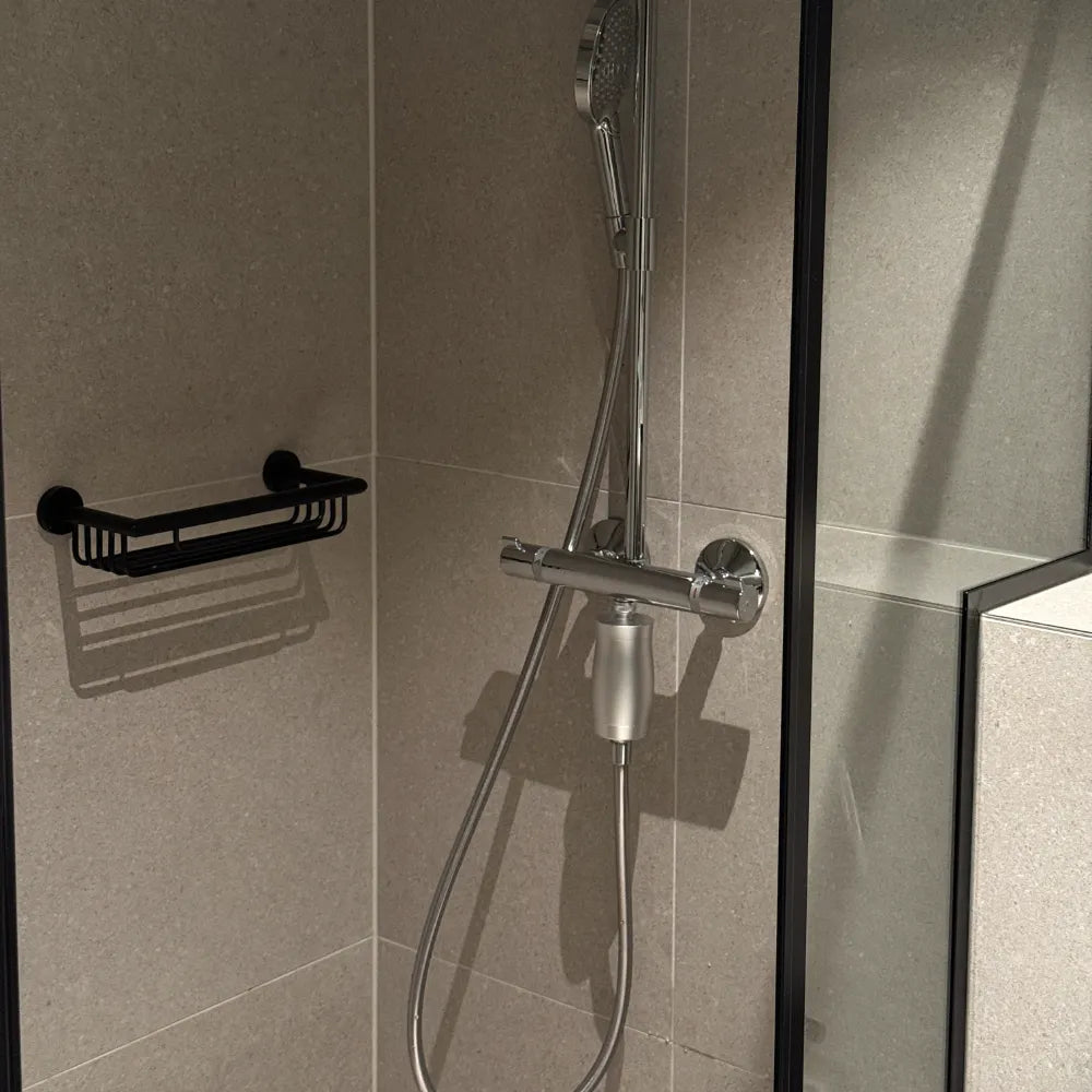 Aquaflow Shower Filter – Removes chlorine and impurities for a refreshing shower experience