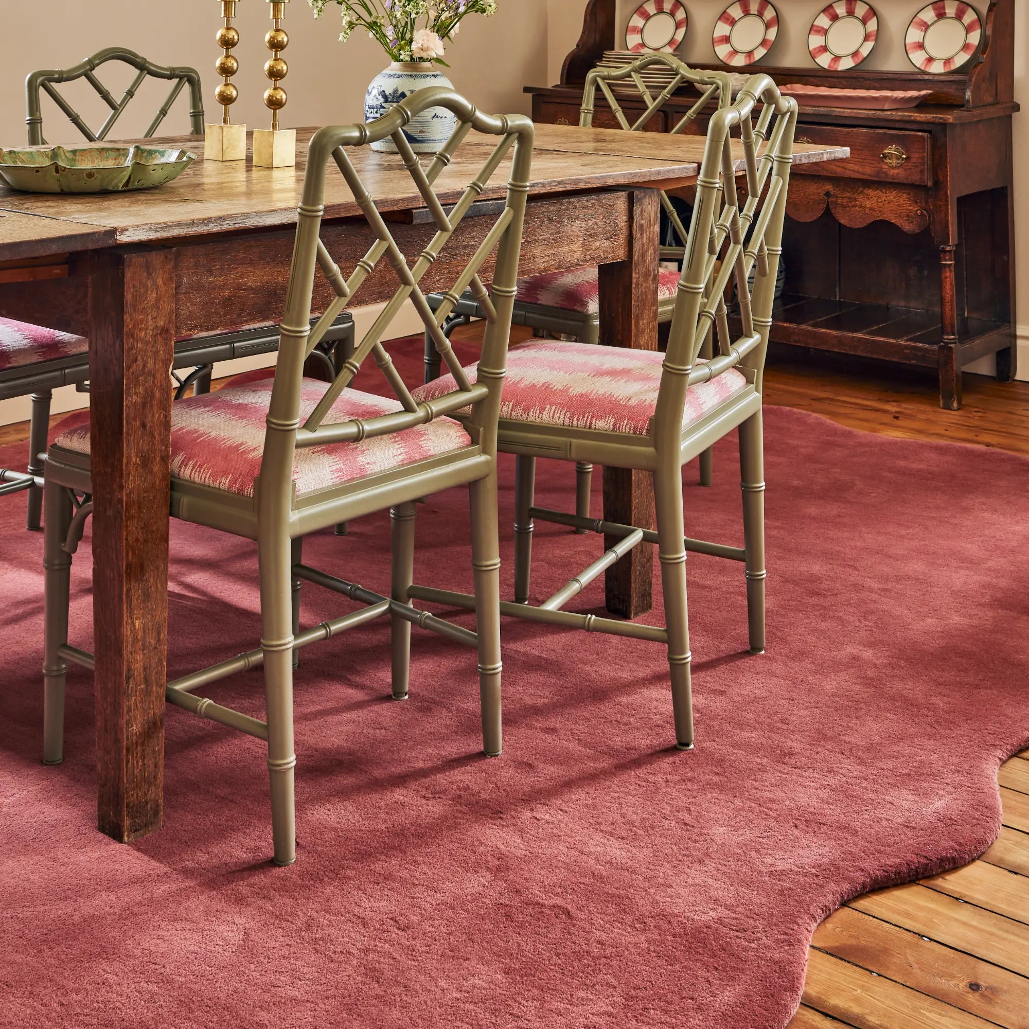 Luxurious Handwoven Scallop Wool Rug in Natural Tones and Soft Texture
