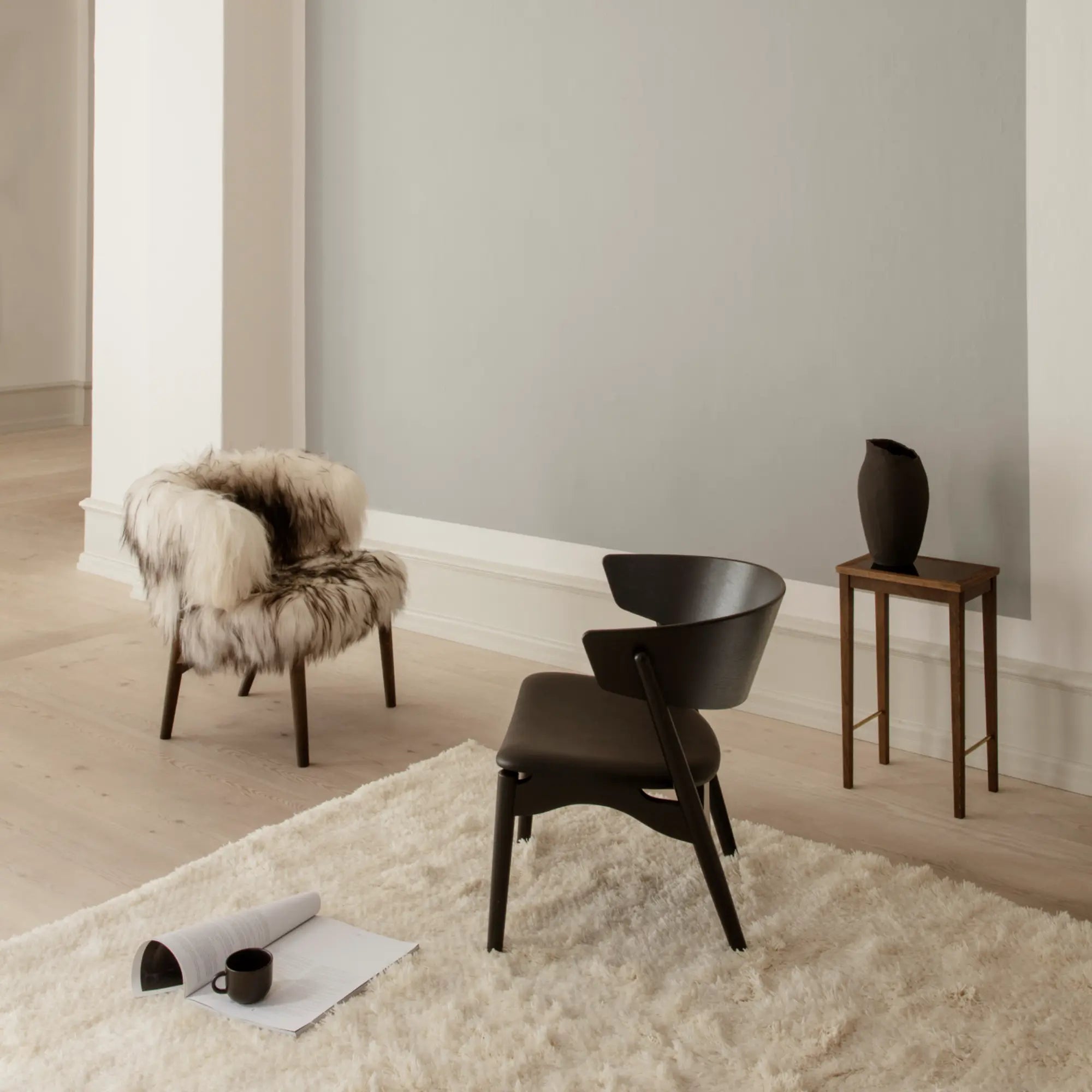 No 7 Lounge Chair in luxurious velvet fabric with ergonomic design