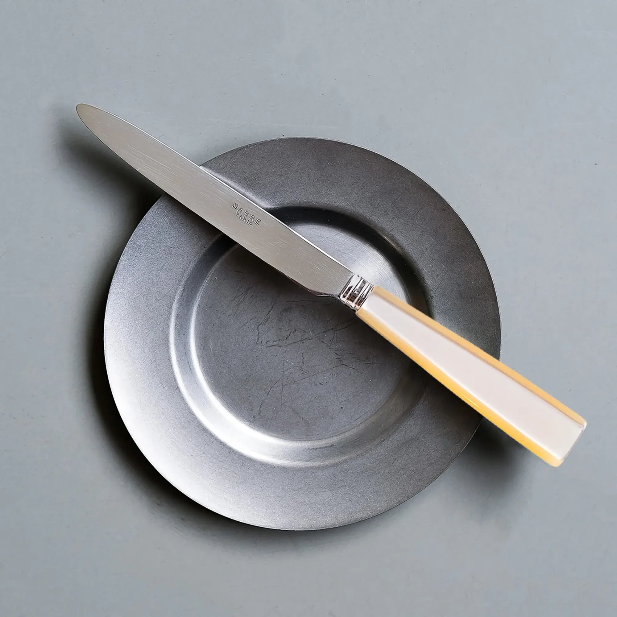 Luxurious and durable cutlery set perfect for everyday use or special occasions