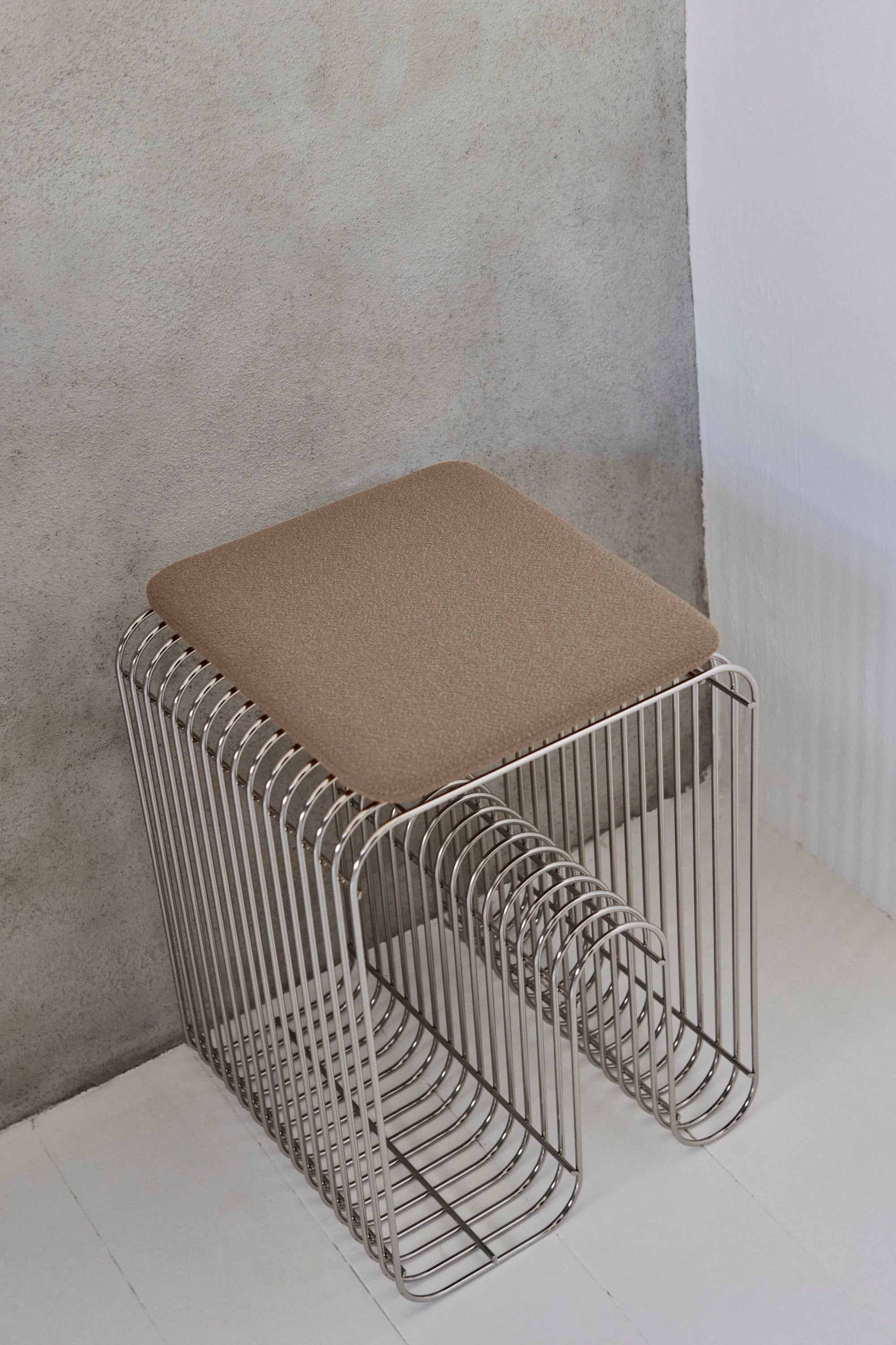 Curva Stool