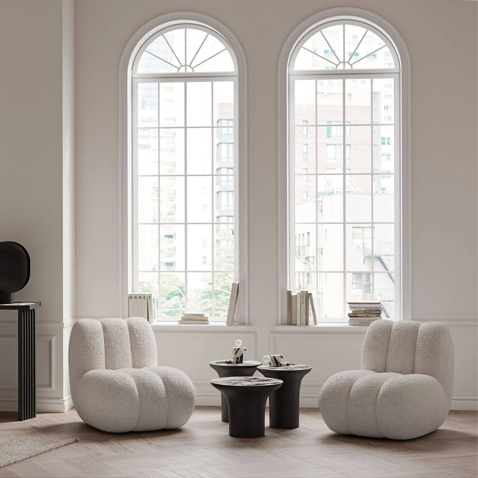 Modern, ergonomic and stylish toe lounge chair with comfortable cushioned seating and sleek metal frame, perfect for relaxation and leisure