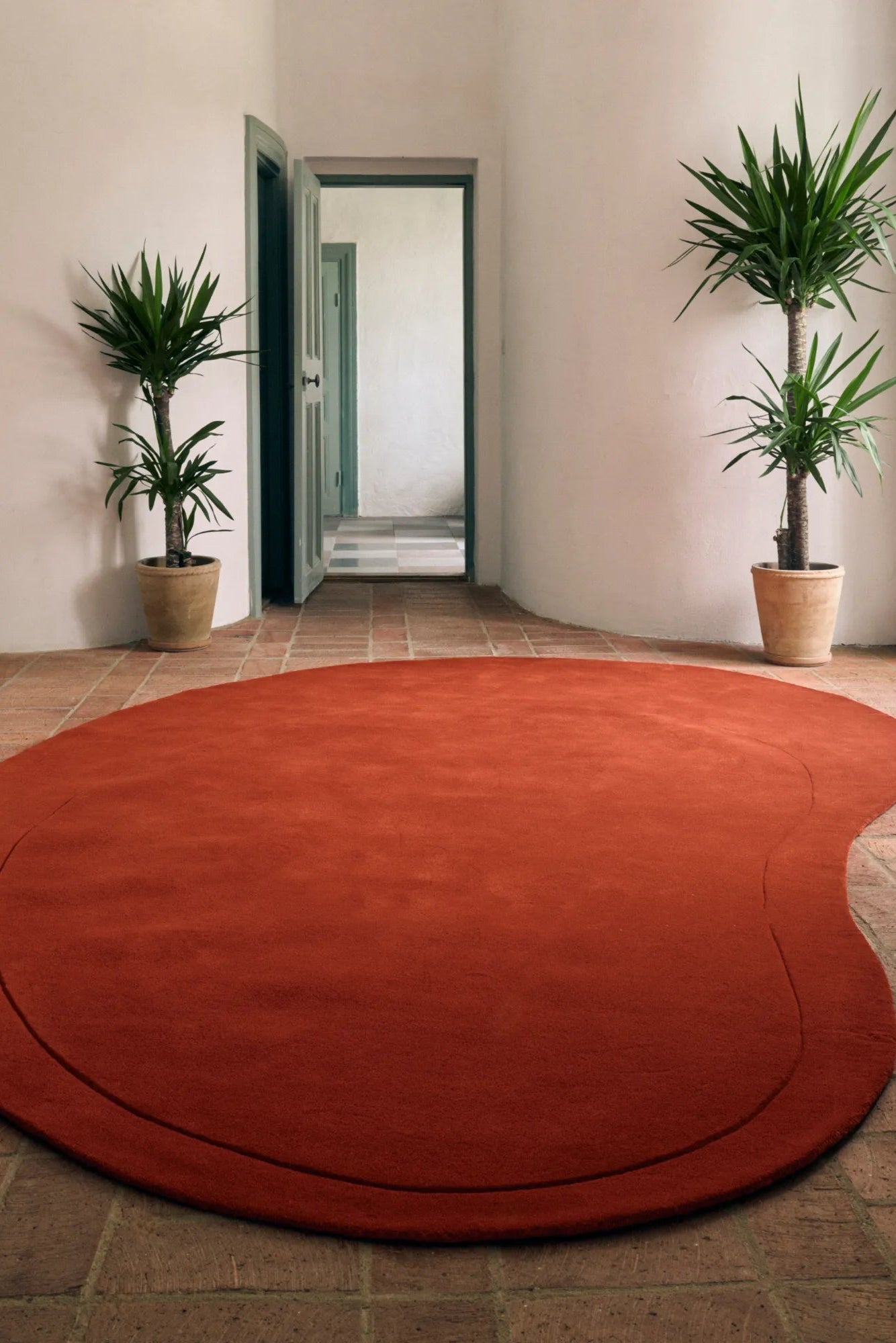 Soft and Thick Residue Wool Rug with Diamond Pattern in Gray