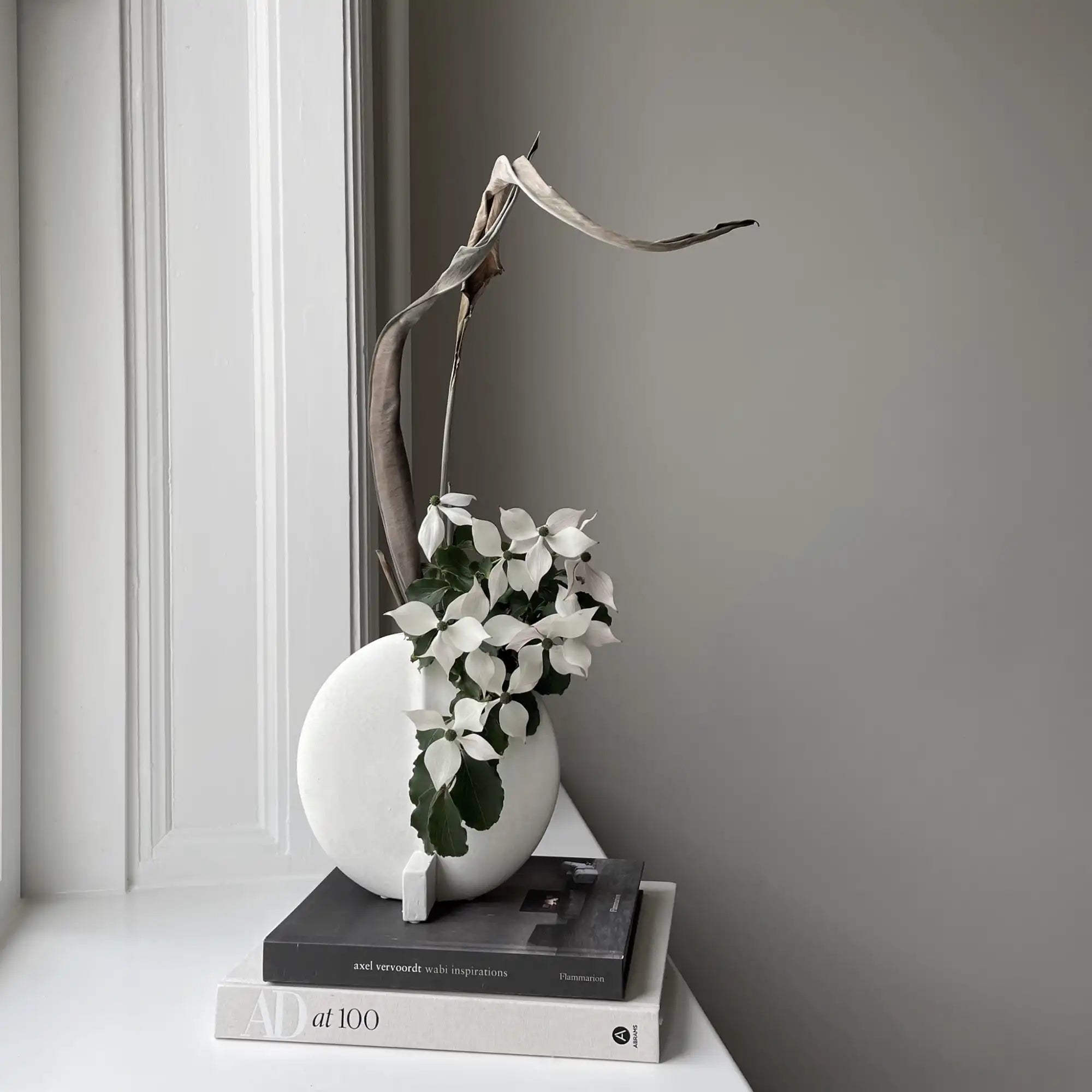 Guggenheim Vase - Petit - THAT COOL LIVING