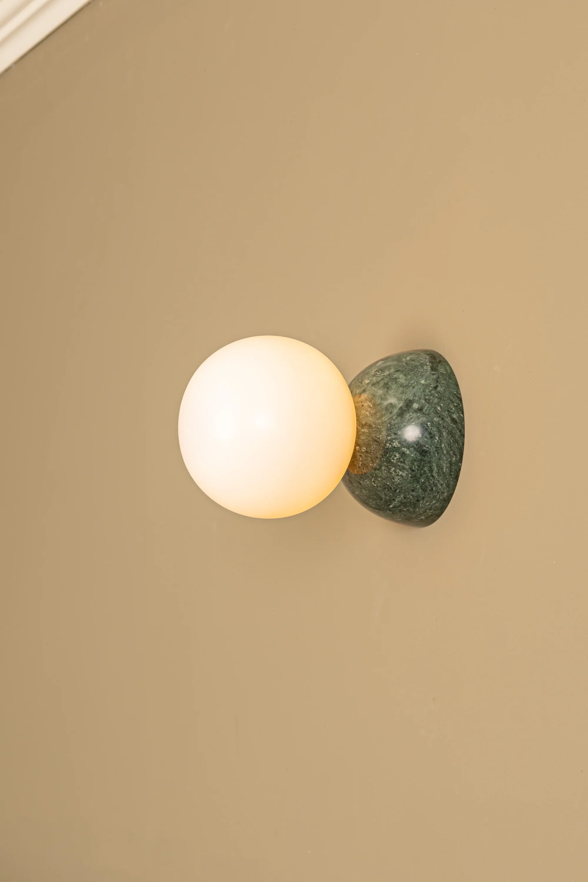 Eklipso Wall Lamp - THAT COOL LIVING