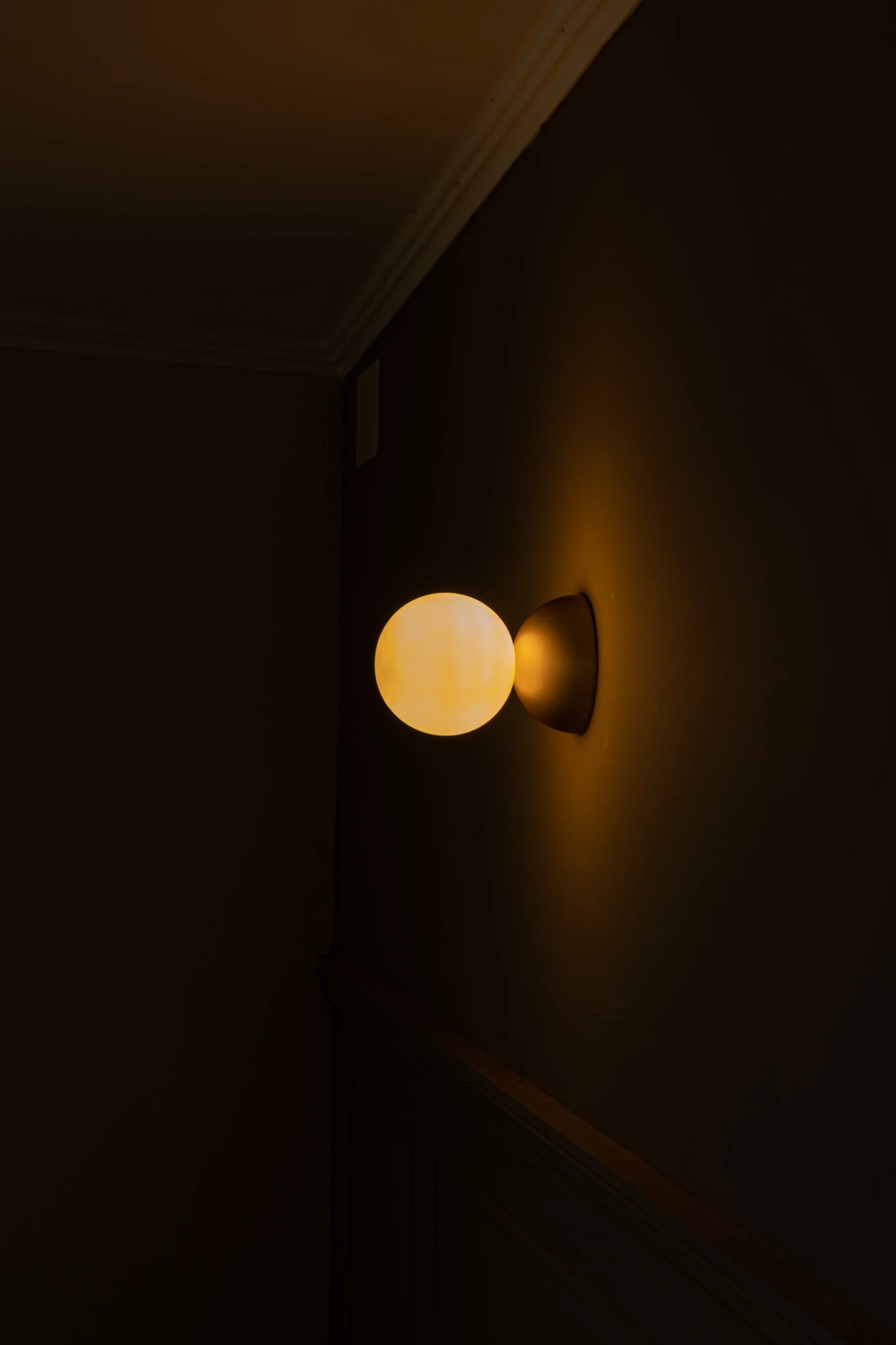 Eklipso Wall Lamp - THAT COOL LIVING
