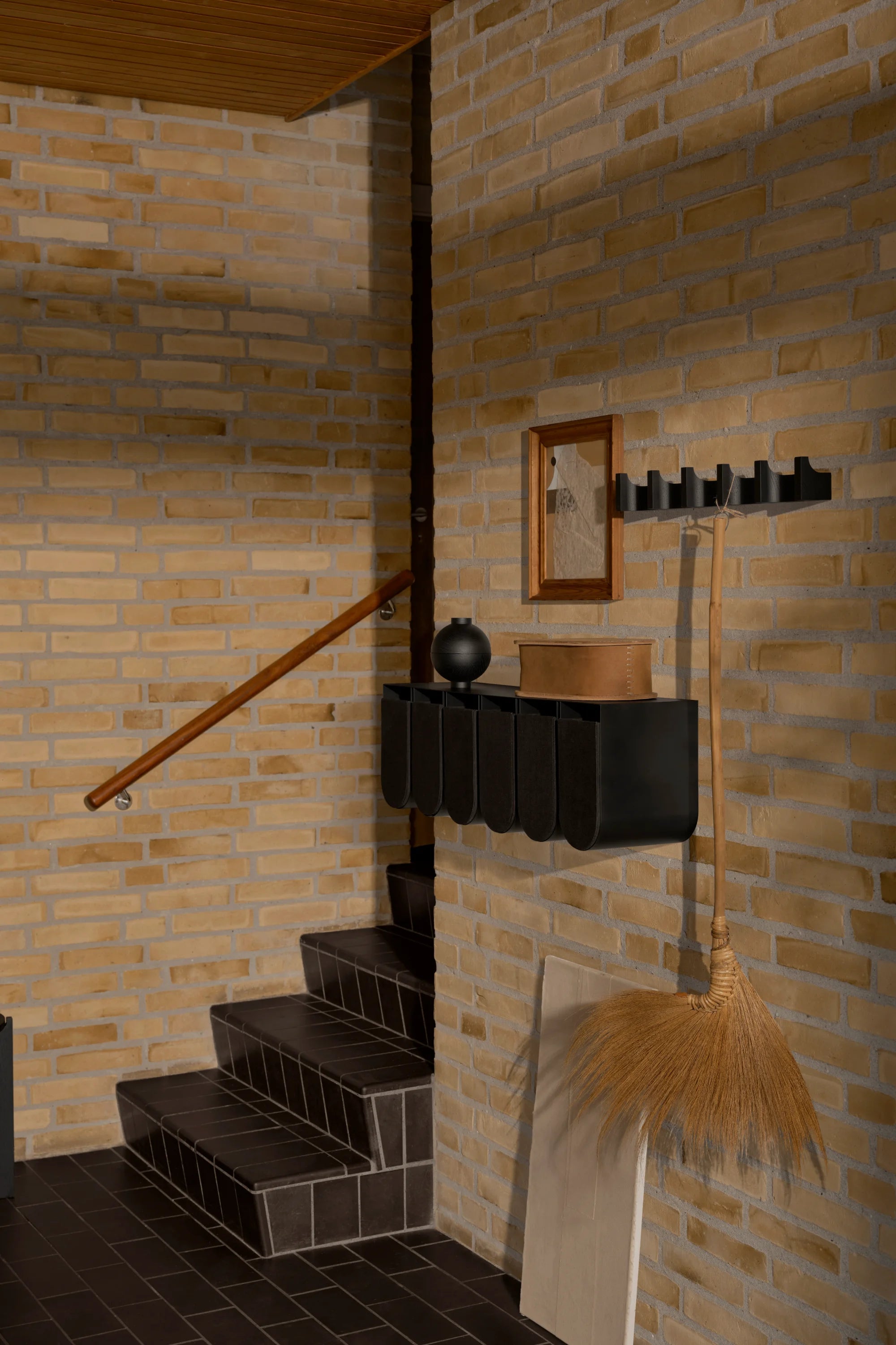 Curved Wall Shelf - THAT COOL LIVING