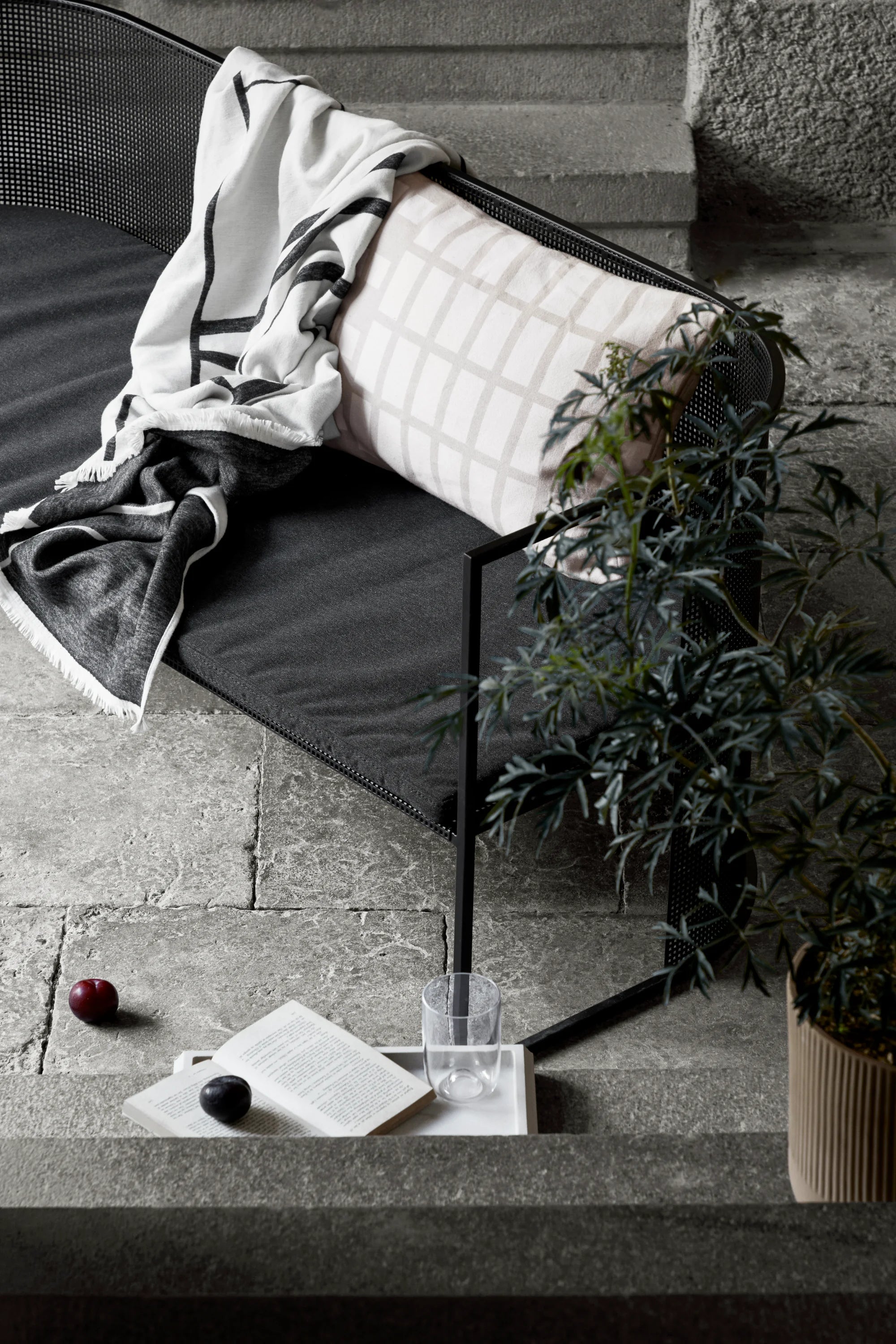 Bauhaus Lounge Bench - THAT COOL LIVING