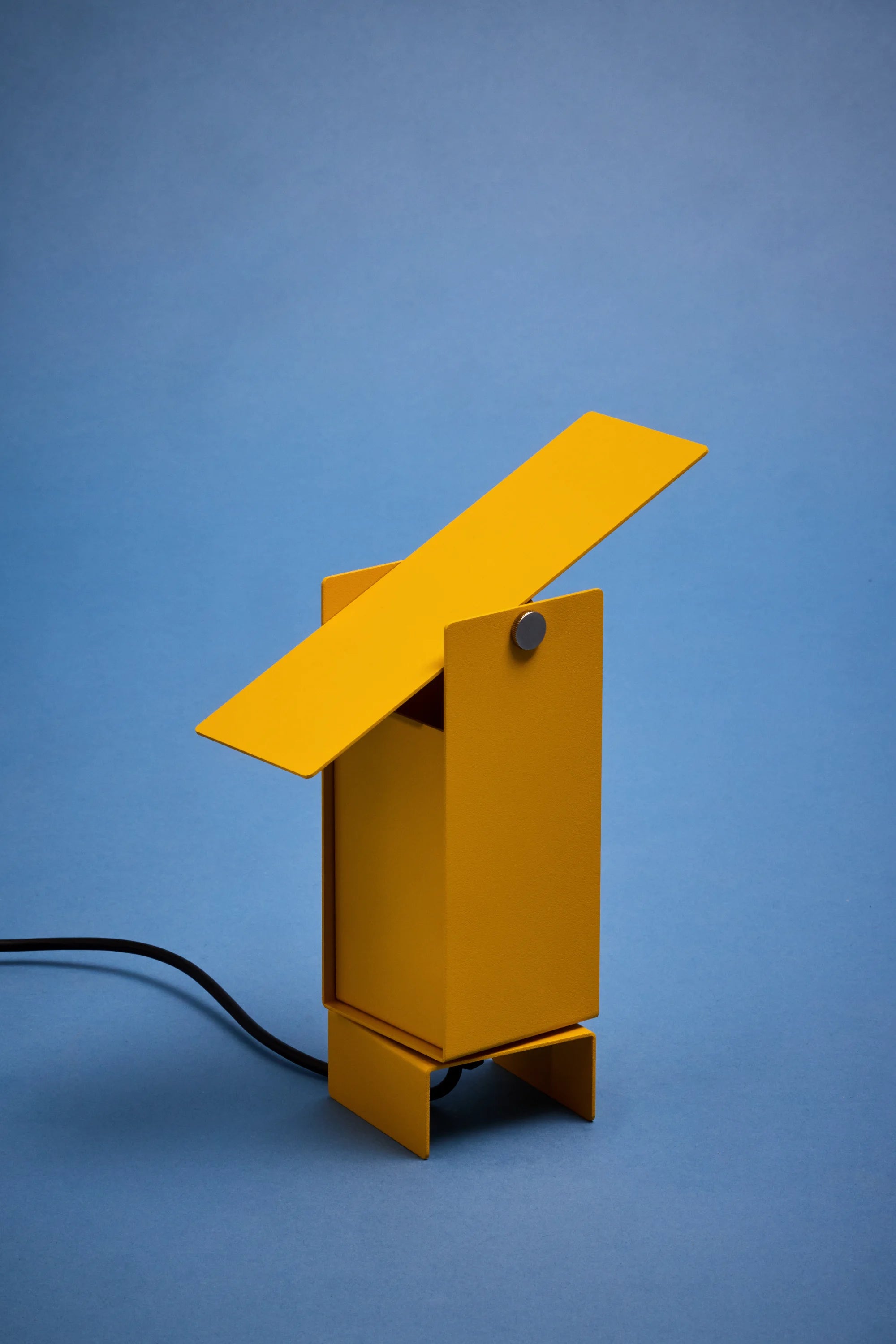Pivoting Table Lamp - THAT COOL LIVING