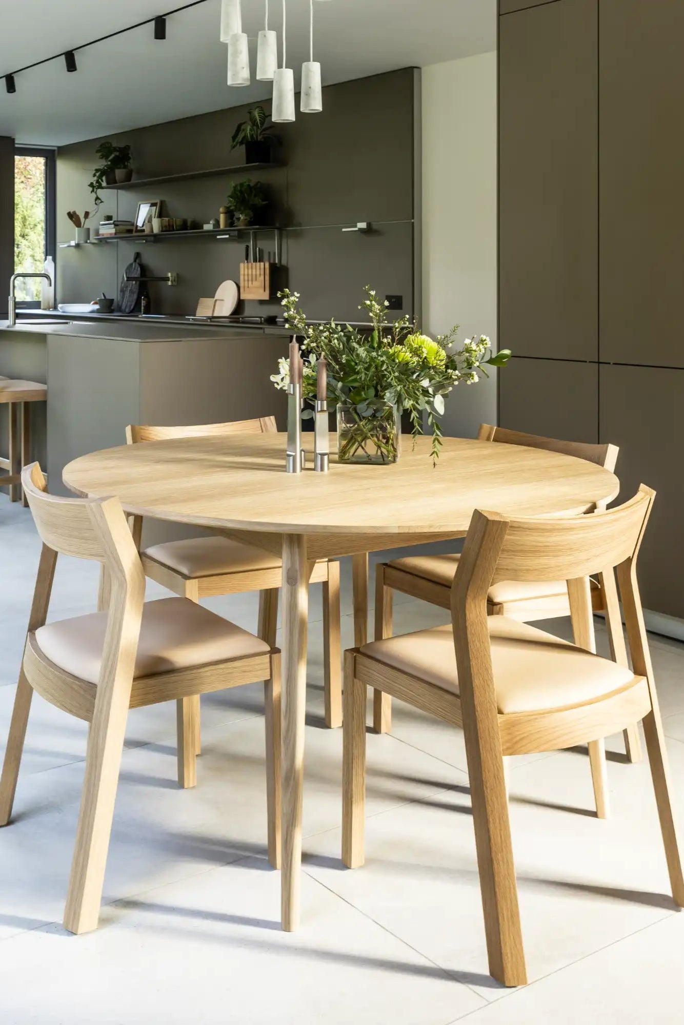 Dulwich Round Extending Table - THAT COOL LIVING