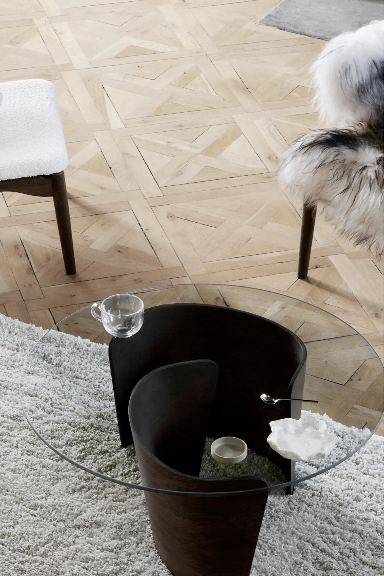 Spacious and versatile No 7 Coffee Table Ø90, great for displaying decor and serving drinks