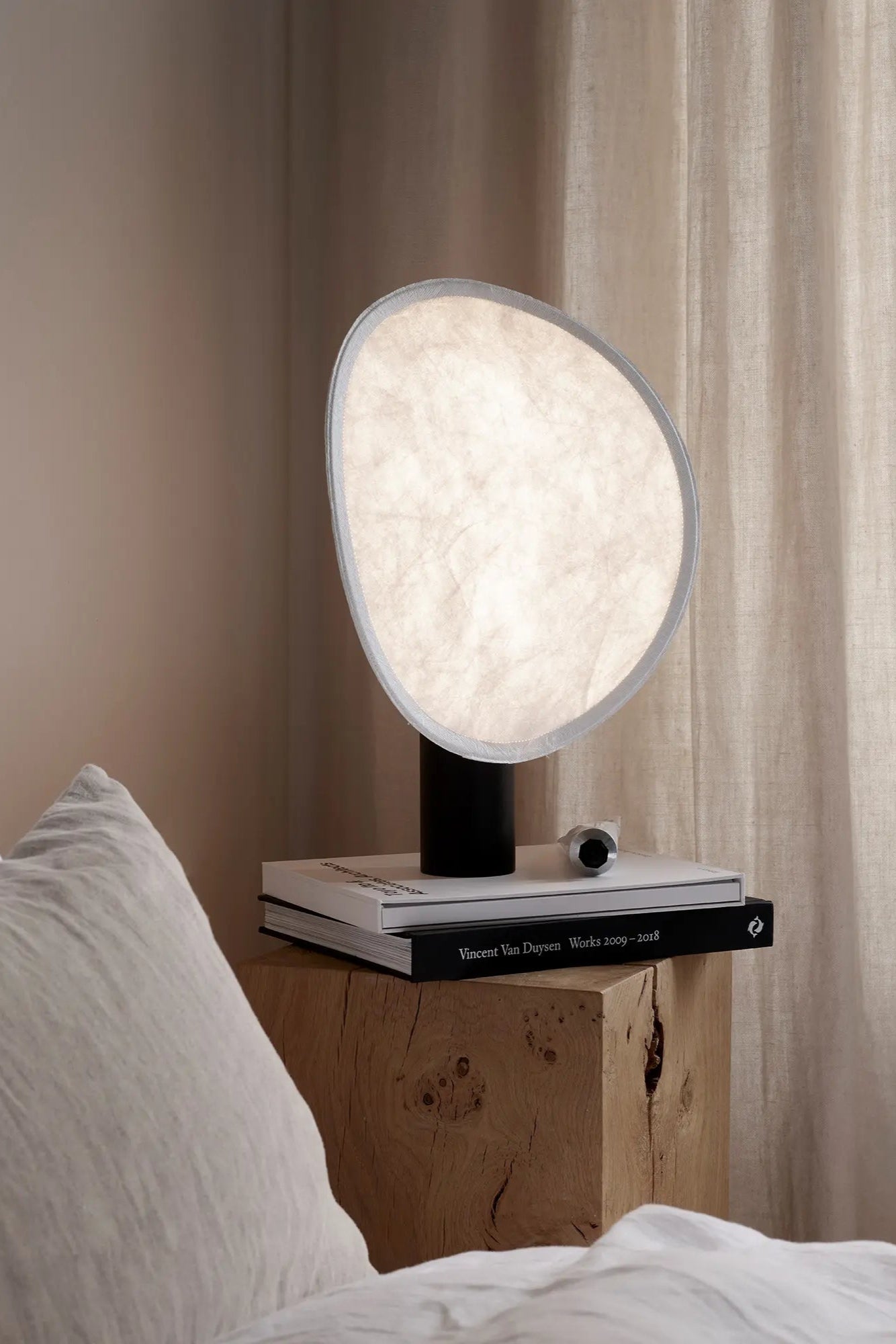 Modern Tense Portable Table Lamp with touch control and USB rechargeable