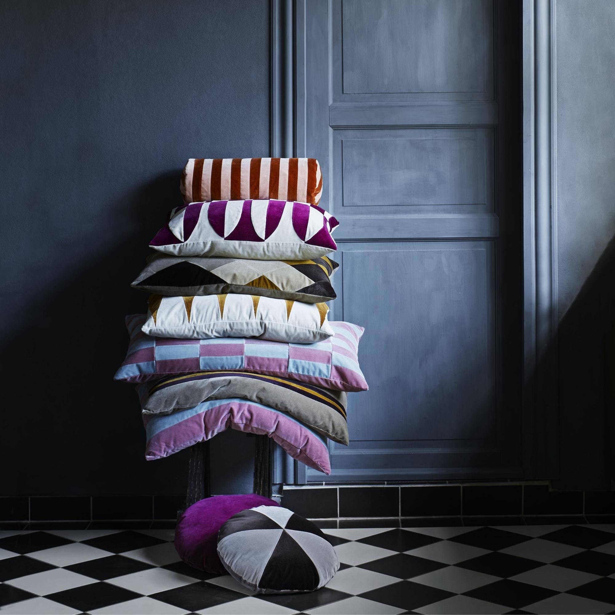 Cake Cushion - Light Kit & Chocolate - THAT COOL LIVING