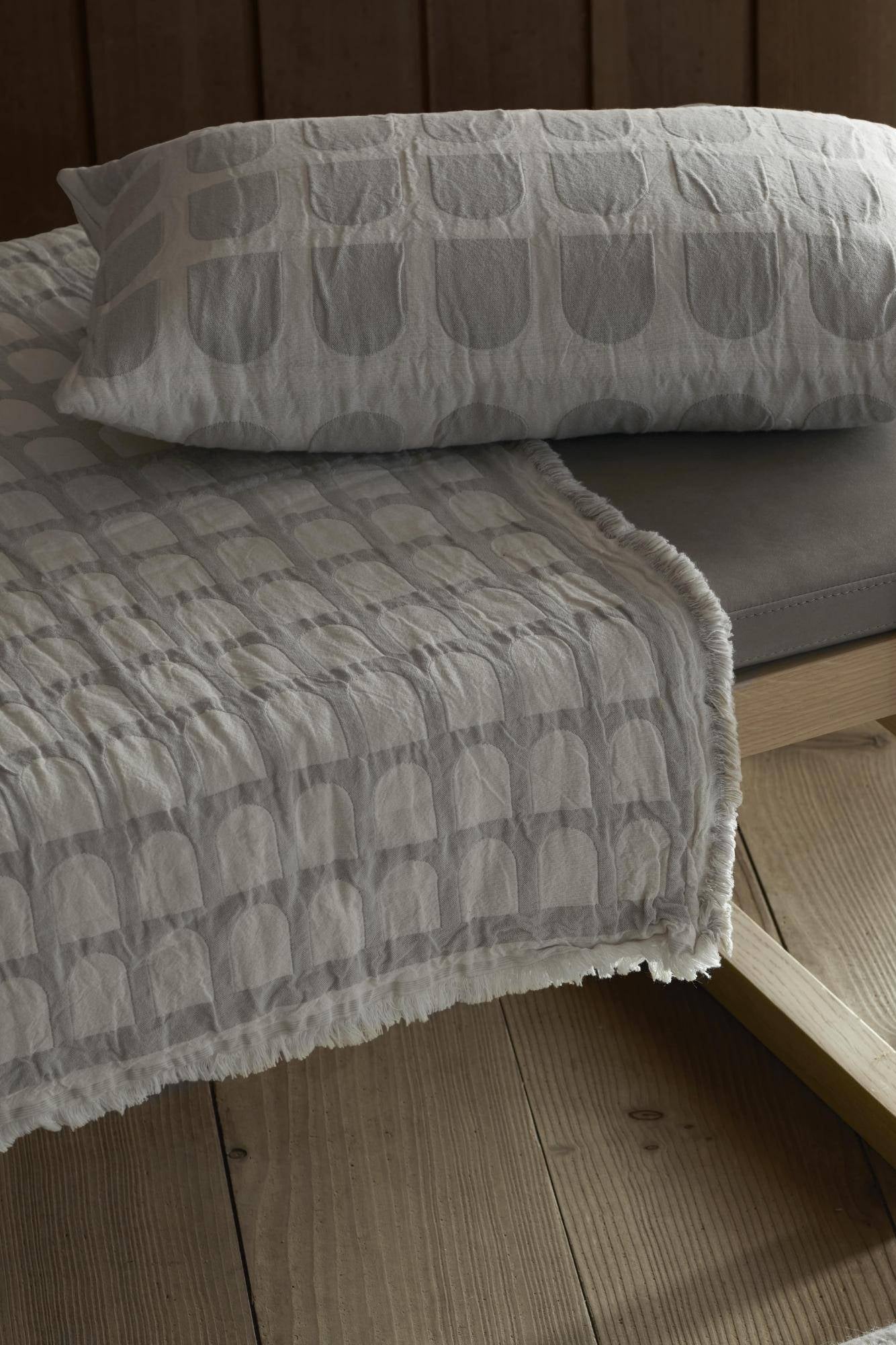Arch Throw - THAT COOL LIVING